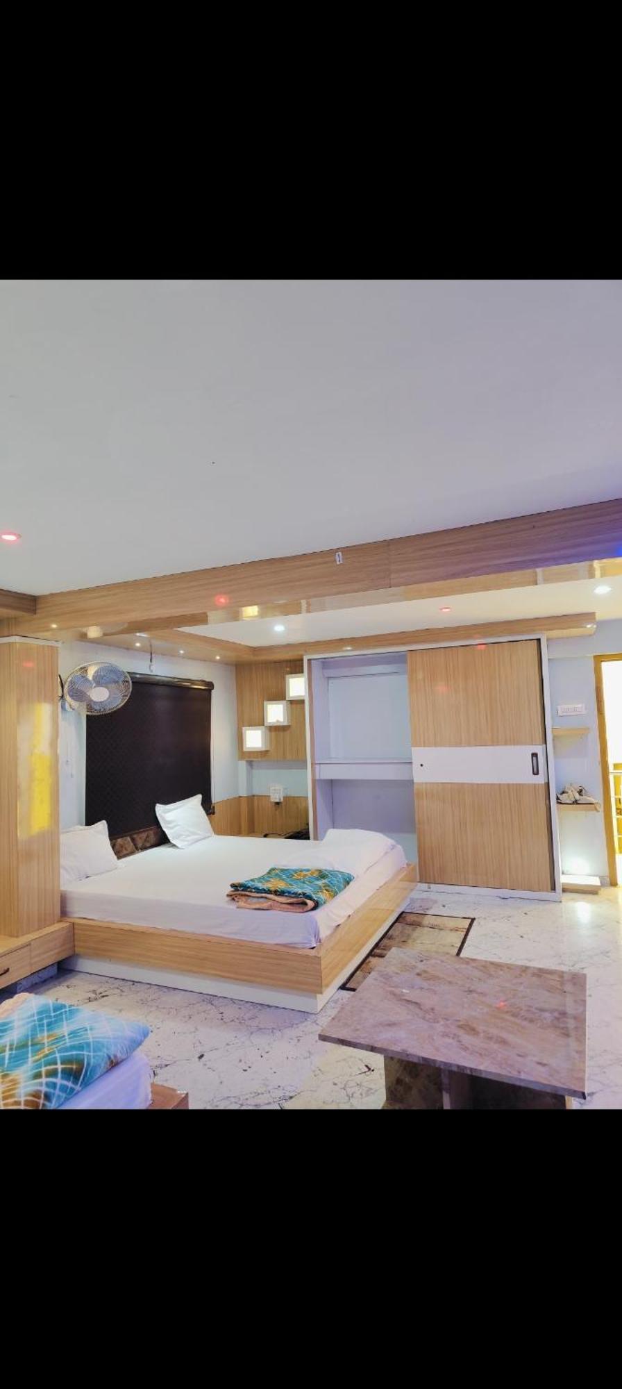 The Maheshwari Residency Hotell Ayodhya Eksteriør bilde